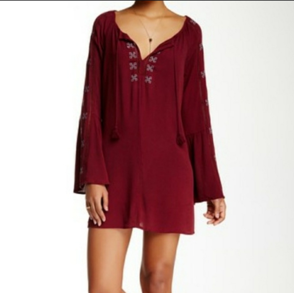 LoveStitch Red Longsleeve Bell Sleeve Long Fit Tunic Minidress Medium 100% Rayon